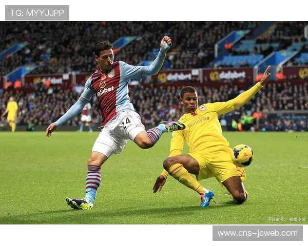 曼联边后卫万-比萨拉伤缺阵，球队边路插上战术受挫