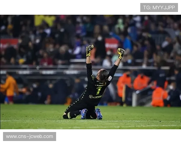 索博斯洛伊：续球谈判停滞，未来悬而未决